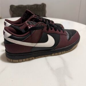Nike Women’s Maroon and Black Sneakers